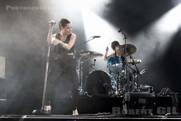 SAVAGES - 2016-08-14 - SAINT MALO - Fort de St Pere - Camille Berthomier - Fay Milton